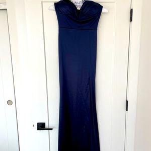 Navy silk gown, perfect for prom, weddings, or formal events.